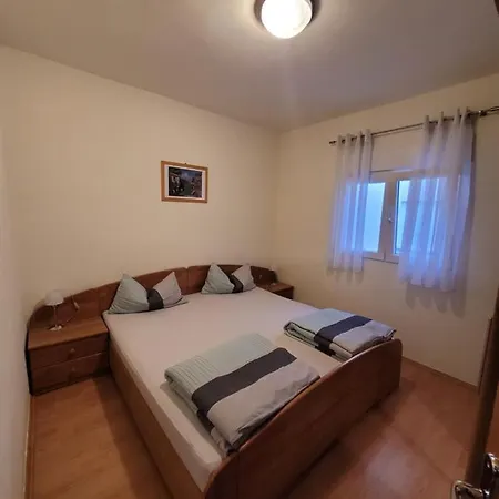 Apartment Lela *