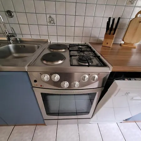 Lela Apartment *